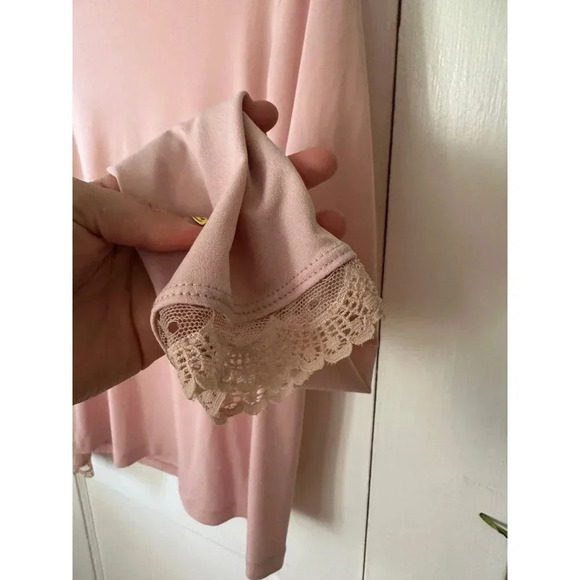 Apt 9 stretch women’s size, large pink blouse - Picture 7 of 7